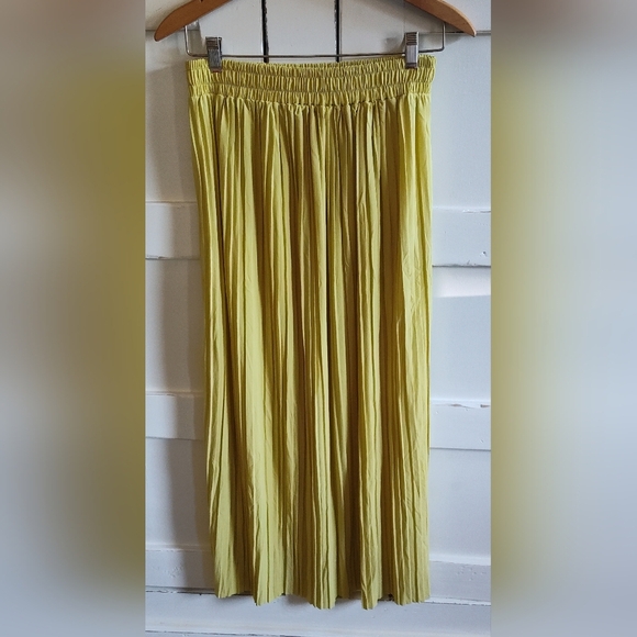 Jon & Anna Contemporary Women's  Yellow Maxi Pleated Skirt | Small - Picture 1 of 5